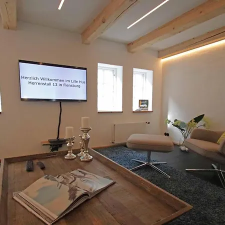 בית נופש Fewo1846 - Lille Hus - Reizvolles Kapitaenshaeuschen Am Hafen Ueber 3 Ebenen פלאנסבורג