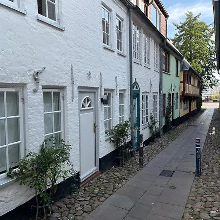 Fewo1846 - Lille Hus - Reizvolles Kapitaenshaeuschen Am Hafen Ueber 3 Ebenen בית נופש *