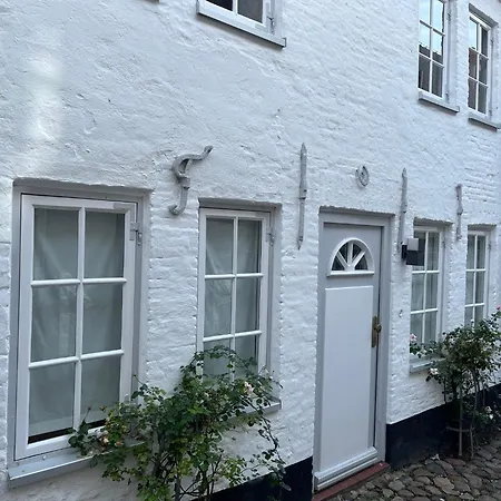 Fewo1846 - Lille Hus - Reizvolles Kapitaenshaeuschen Am Hafen Ueber 3 Ebenen בית נופש פלאנסבורג